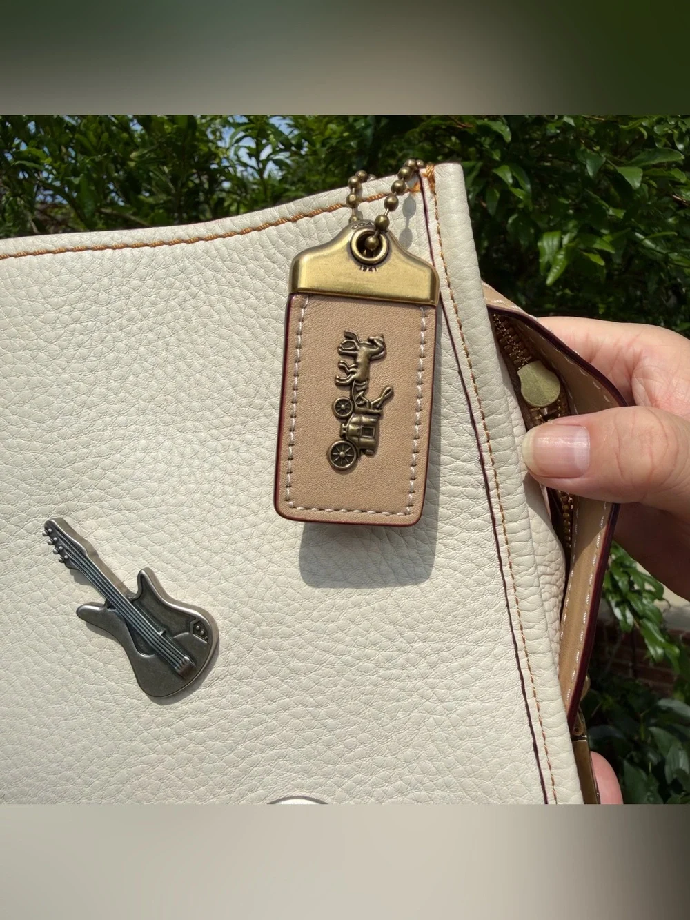 EUC Coach Rogue Shoulder Bag with Rocket, Guitar & Star Pins Chalk Leather 28484